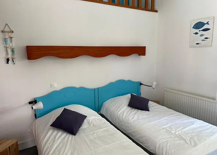 فندق Logis La Demeure Du Perron Quettehou