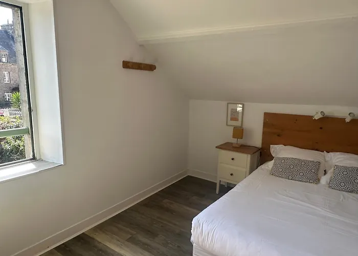 Logis La Demeure Du Perron 3* Quettehou