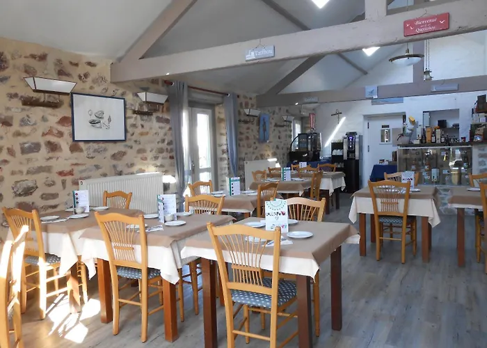 فندق Logis La Demeure Du Perron 3*