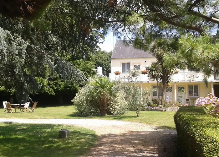 Logis La Demeure Du Perron Hotel Quettehou