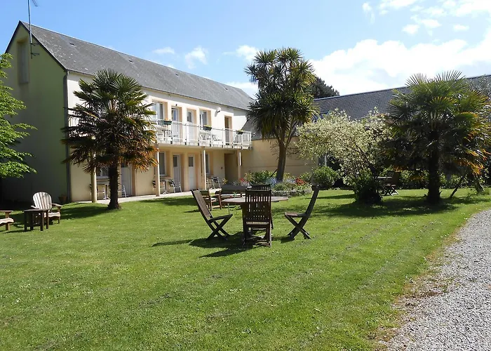 فندق Logis La Demeure Du Perron 3*