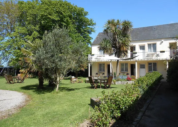 Logis La Demeure Du Perron Otel 3*