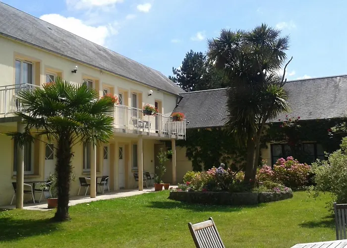 Logis La Demeure Du Perron Quettehou